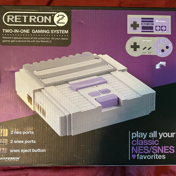 Retron 2 two in one gaming system play all your classic NES and SNES faves - NIB - Picture 2 of 7